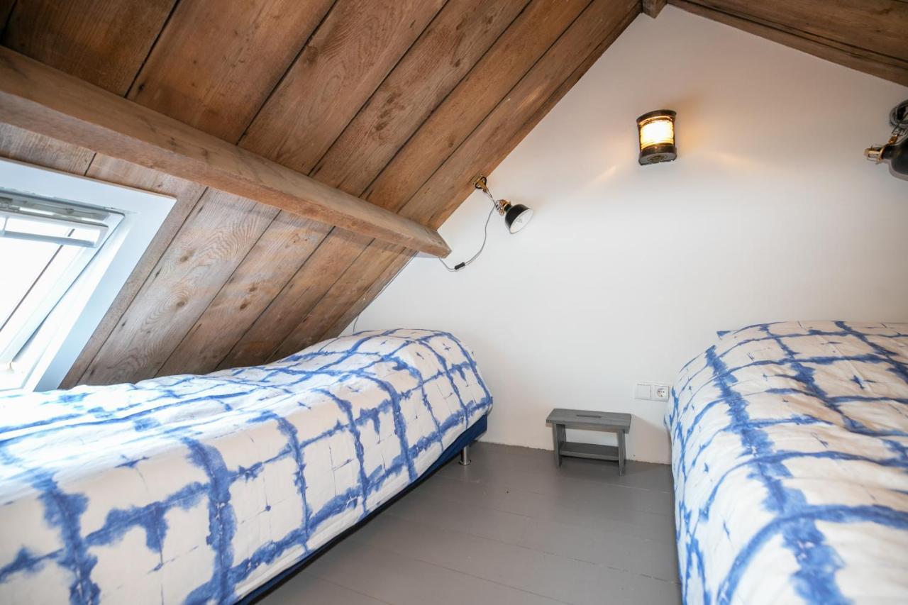 Pekelpakhuis Menheerse Werf Middelharnis Buitenkant foto